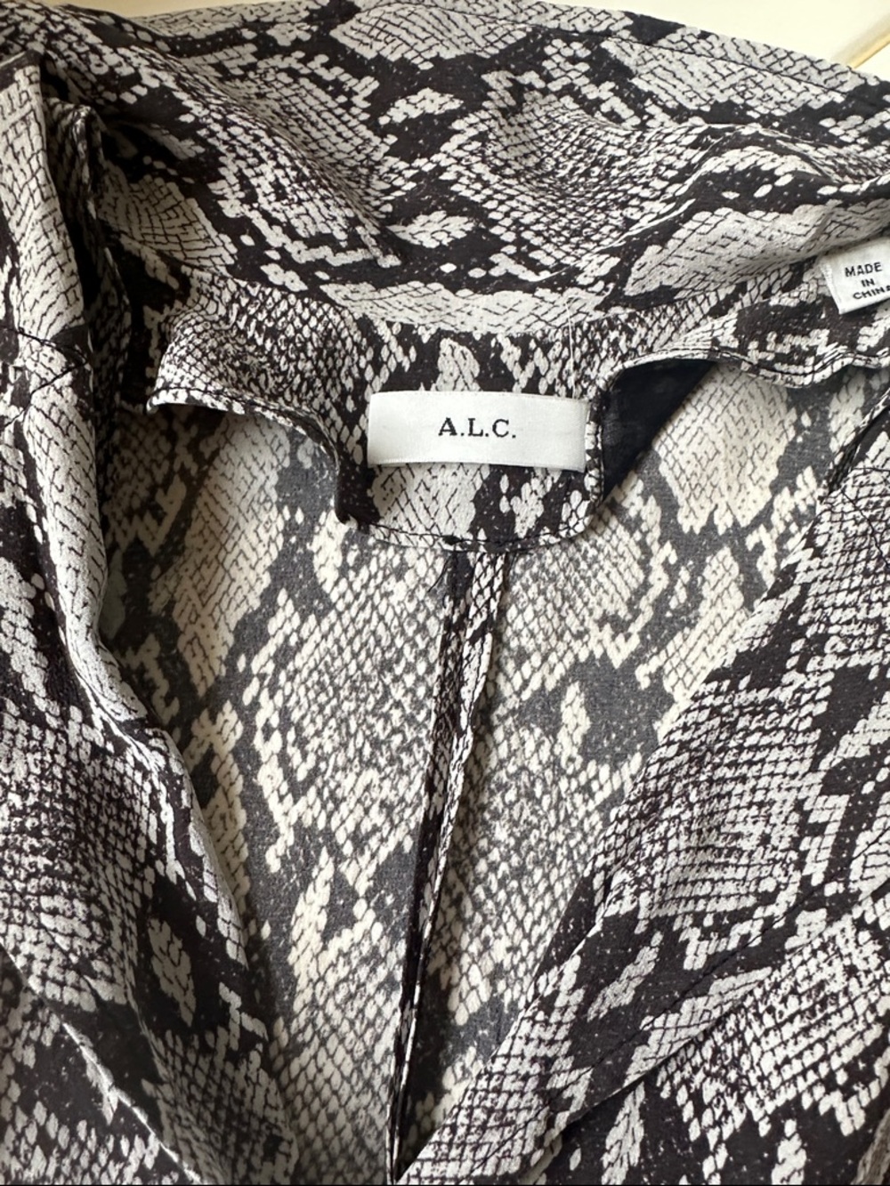 A.L.C Silk Oversized Python Blouse - Picture 7 of 10